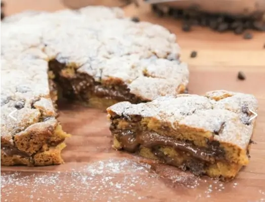 Carlo's Bakery Jumbo Chocolate Chip Cookie Cake